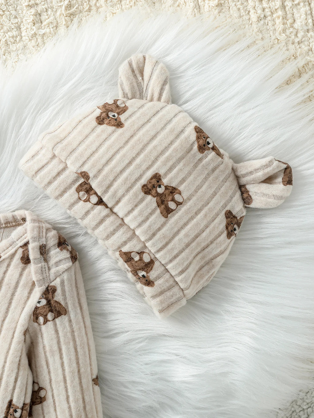 Combinaison bébé 1–24 mois – Motif ours avec bonnet, manches longues