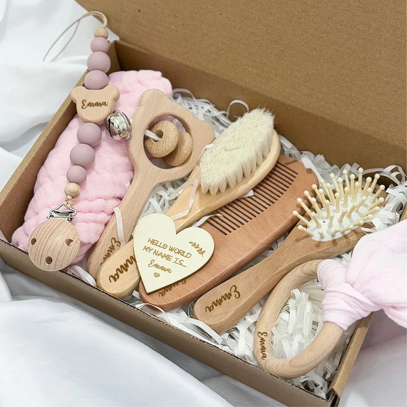 Coffret Cadeau Personnalisé en Bois Naturel – 8 Pièces avec Prénom, Boîte Cadeau et Accessoires Bébé