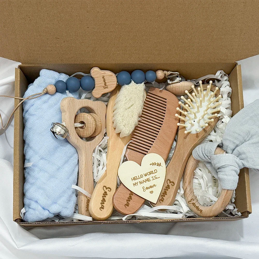 Coffret Cadeau Personnalisé en Bois Naturel – 8 Pièces avec Prénom, Boîte Cadeau et Accessoires Bébé