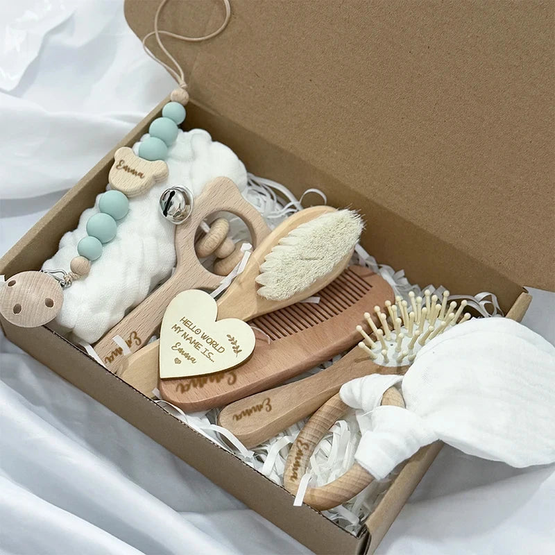 Coffret Cadeau Personnalisé en Bois Naturel – 8 Pièces avec Prénom, Boîte Cadeau et Accessoires Bébé