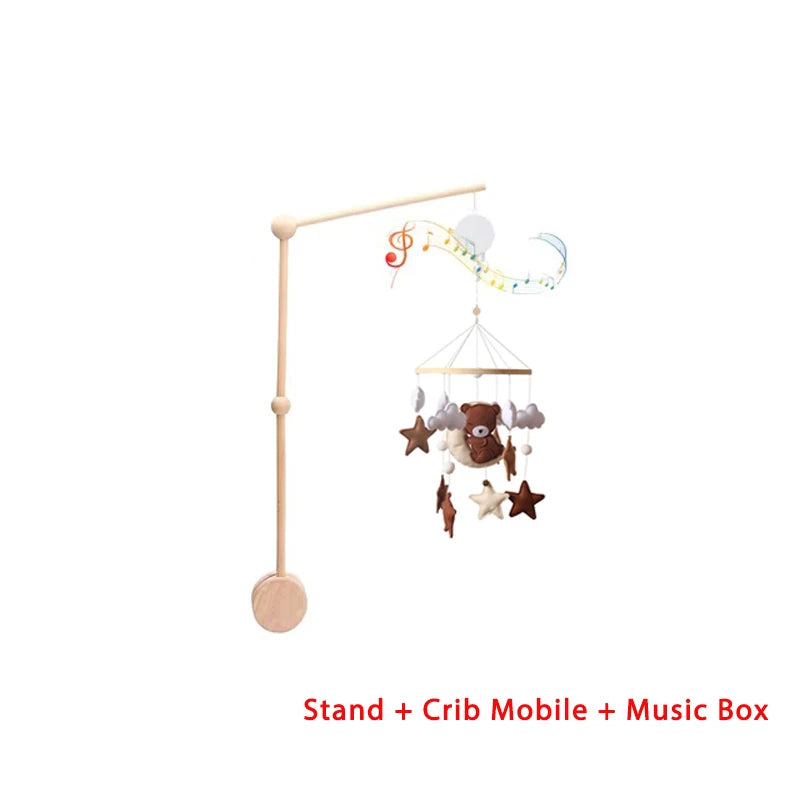 Mobile bébé en bois – Ourson en feutrine, jouet d’éveil & boîte à musique