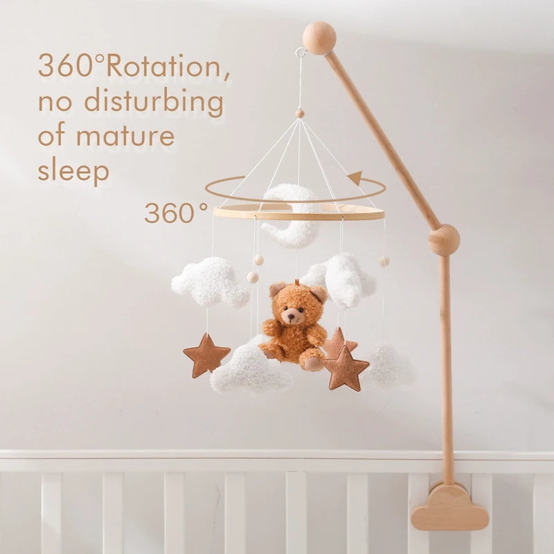 Mobile bébé en bois – Ourson en feutrine, jouet d’éveil & boîte à musique