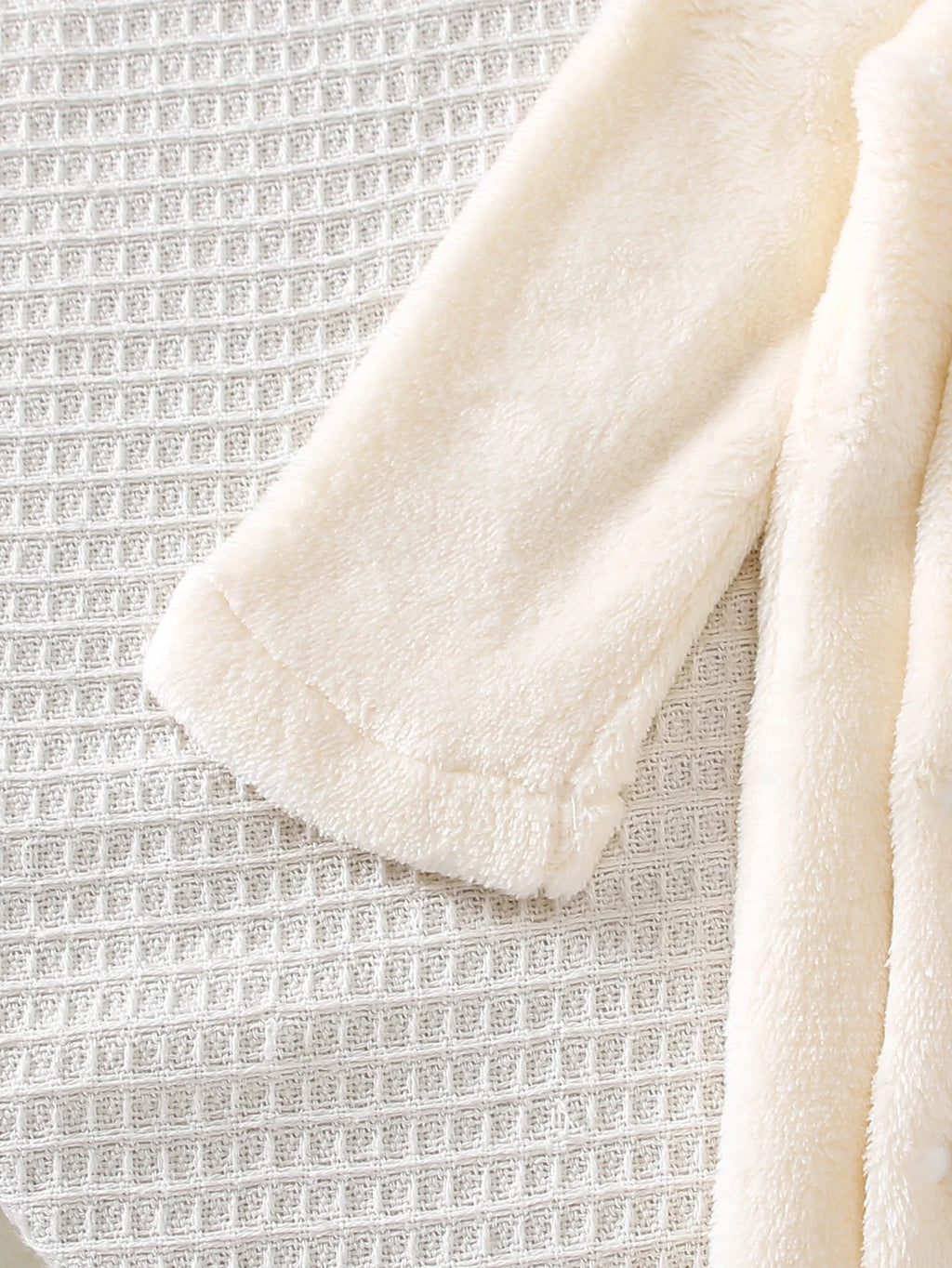 Combinaison bébé ours en peluche avec bonnet – Chaude et douce