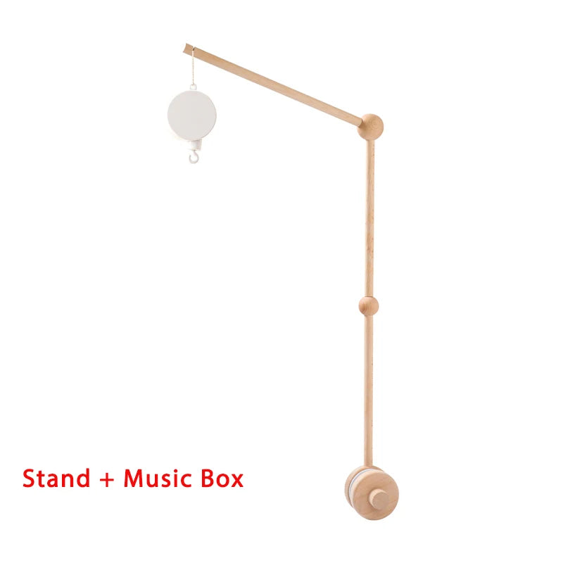 Mobile bébé en bois – Ourson en feutrine, jouet d’éveil & boîte à musique
