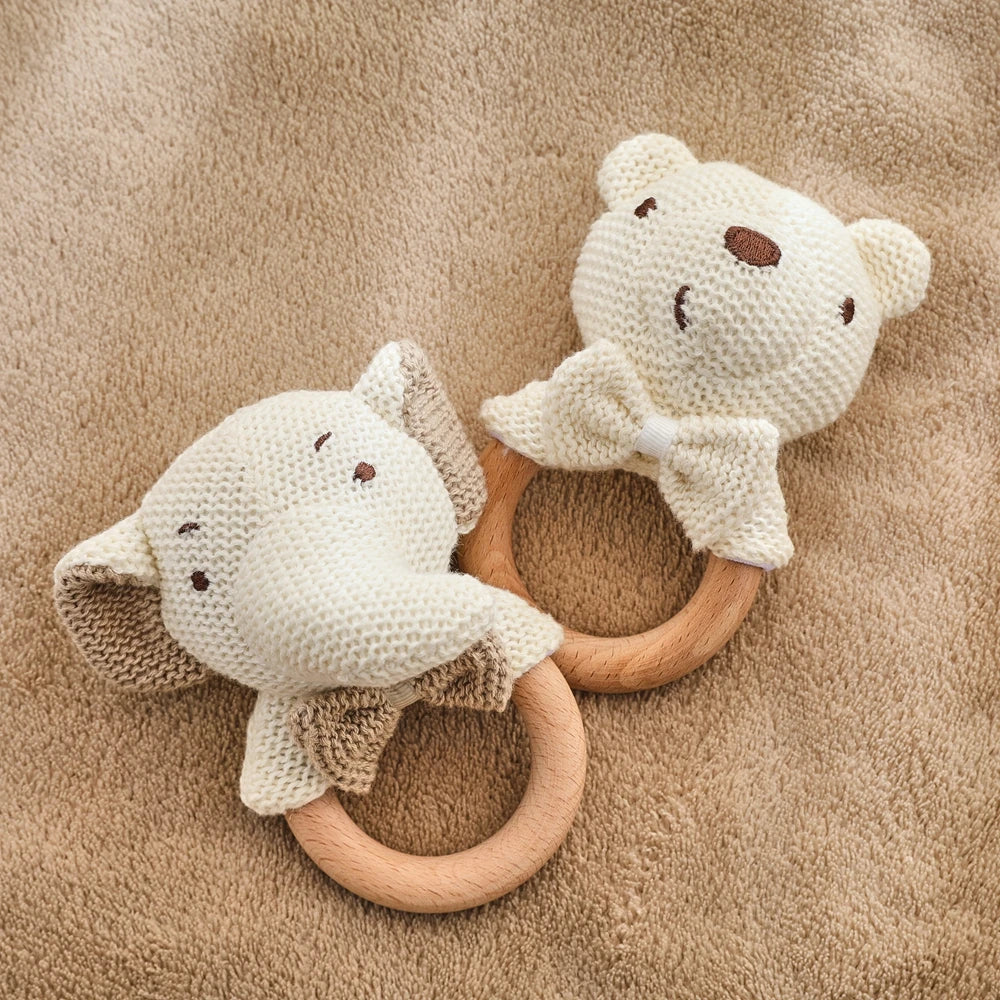Hochet Bébé en Bois – Petit Ourson en Crochet | Jouet d’Éveil & Anneau de Dentition